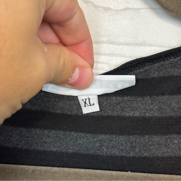 Bryn Walker Stripe Black/Gray Viscose Blend Long Sleeve Blouse Size XL - Picture 4 of 7
